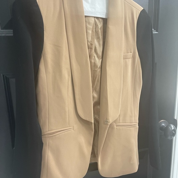 Colorblock Blazer - Picture 3 of 3